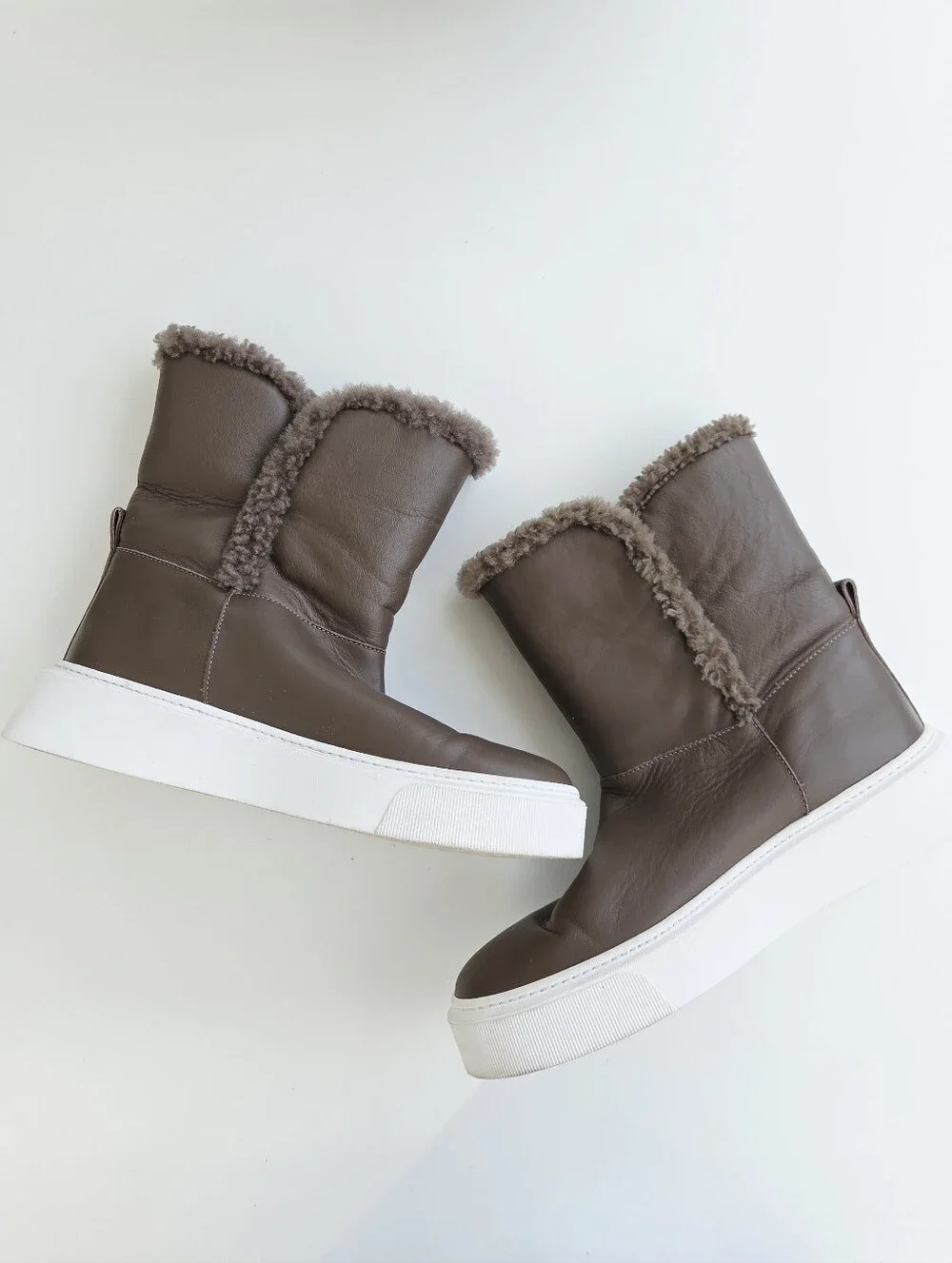 M. Gemi The Fredda Shearling Taupe Grey Winter Boots Size 40